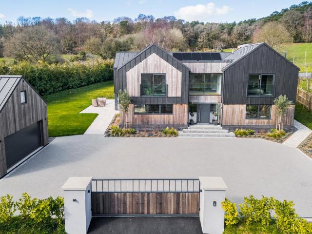 House for sale in Longbridge Deverill, Crockerton