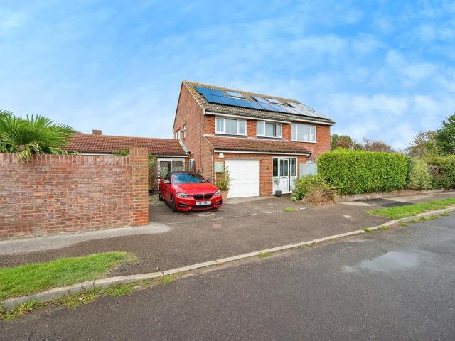 House for sale in Spring Vale, Hampshire