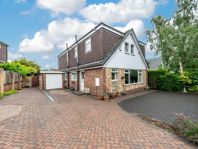 House for sale in Lower Cumberworth, West Yorkshire