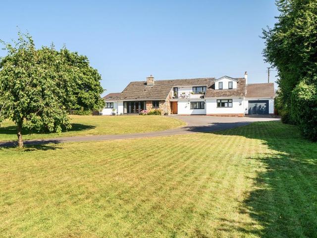 House for sale in Milbury Heath, Lower Morton