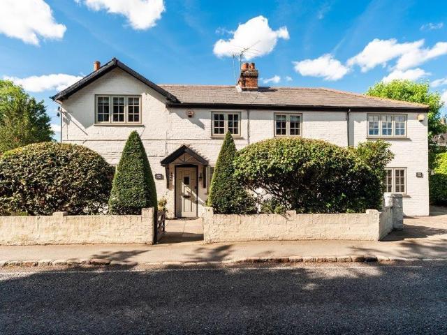 House for sale in Holyport, Bray