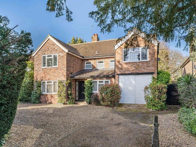 House for sale in Row Town, Surrey