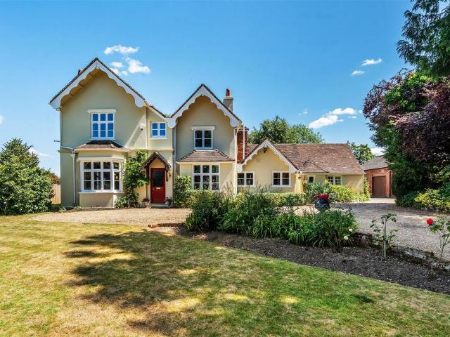 House for sale in Pachesham Park, Surrey
