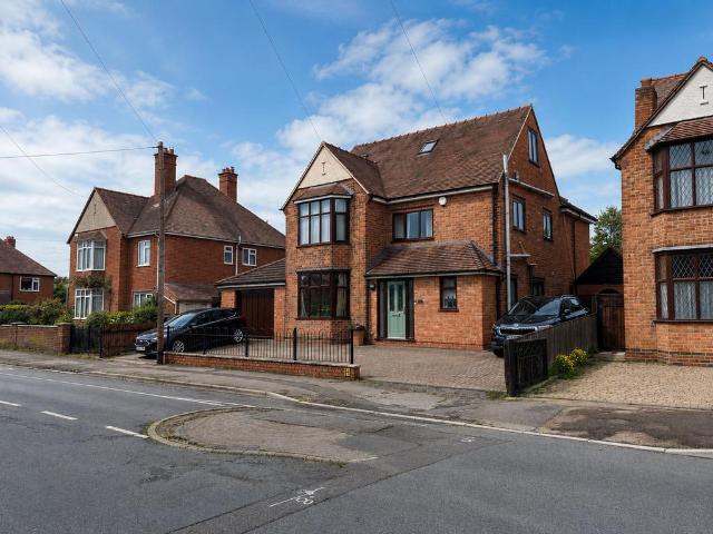 House for sale in Gloucester, Gloucestershire