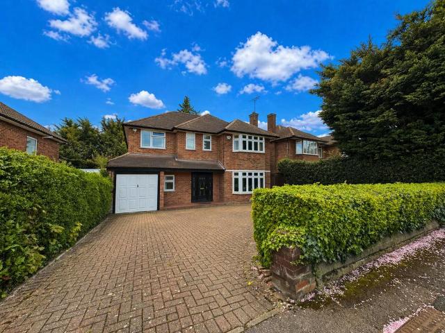 House for sale in Broadfields, Greater London