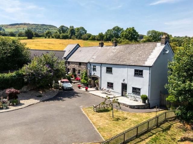 House for sale in Maesygwartha, Llanelly Hill