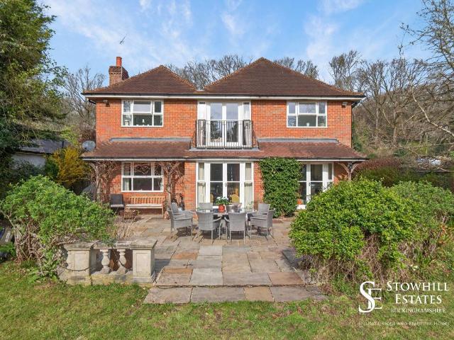 House for sale in Medmenham, Buckinghamshire