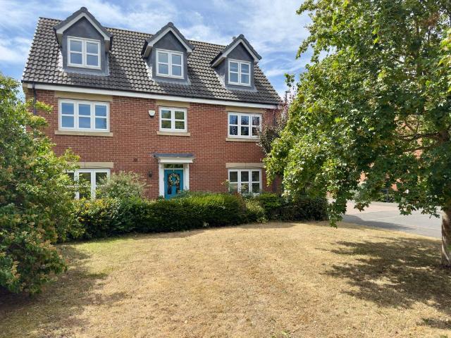 House for sale in Elmfield, Leicestershire