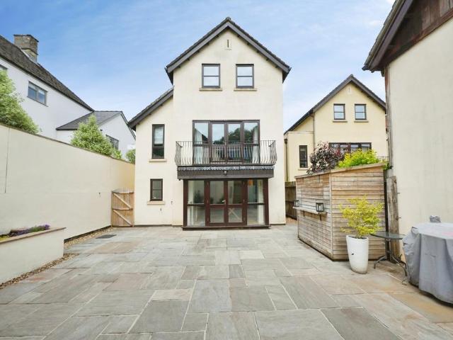 House for sale in Little London, Oakhill