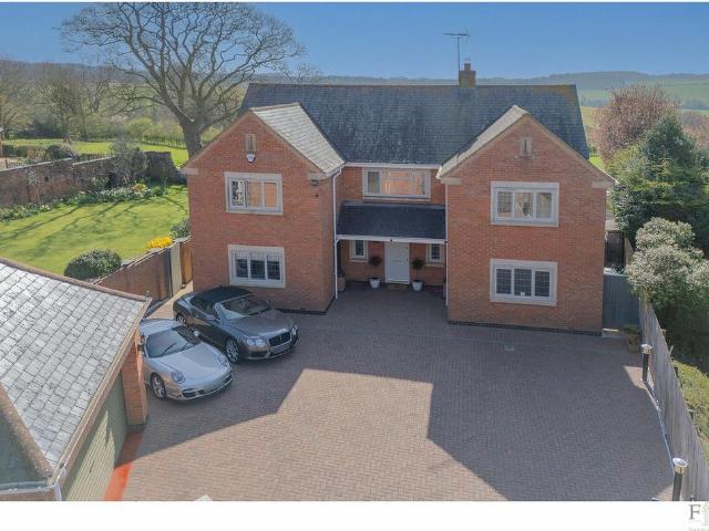 House for sale in Stanford On Avon, Leicestershire