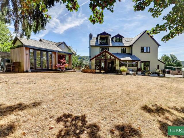 House for sale in Bromsberrow Heath, Gloucestershire