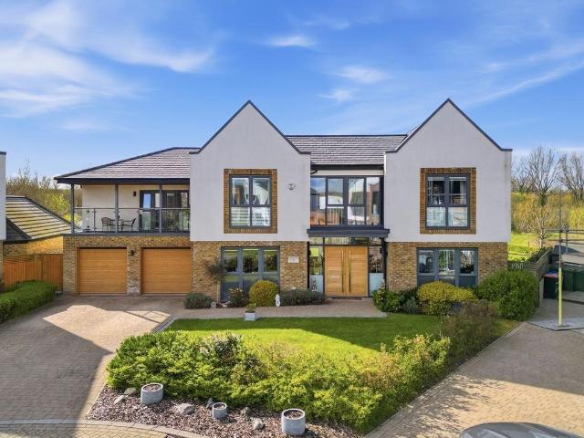 House for sale in Monkston Park, Milton Keynes
