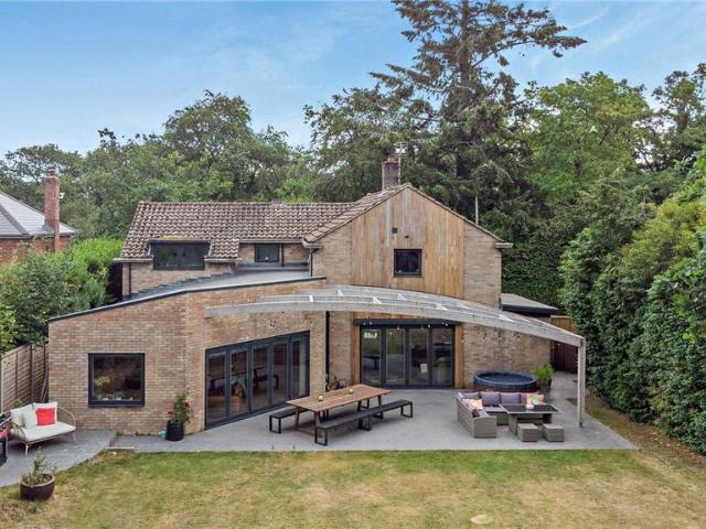House for sale in Wash Common, Enborne