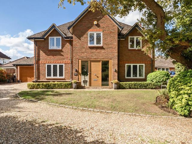 House for sale in North Bourne, Heol-las