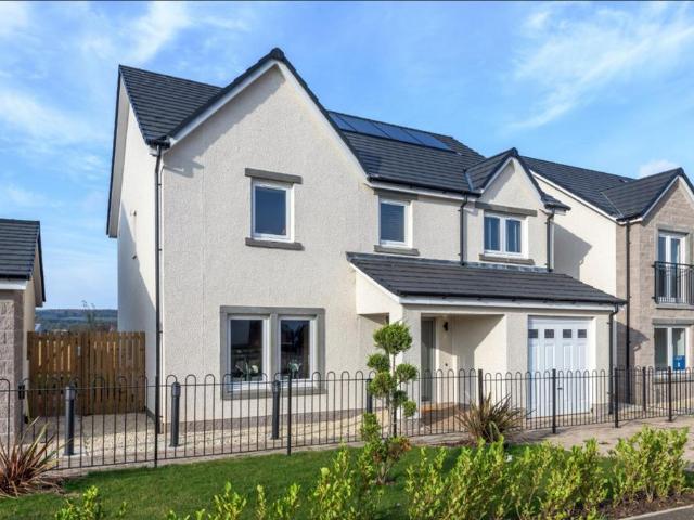 House for sale in Pathhead, Scotland