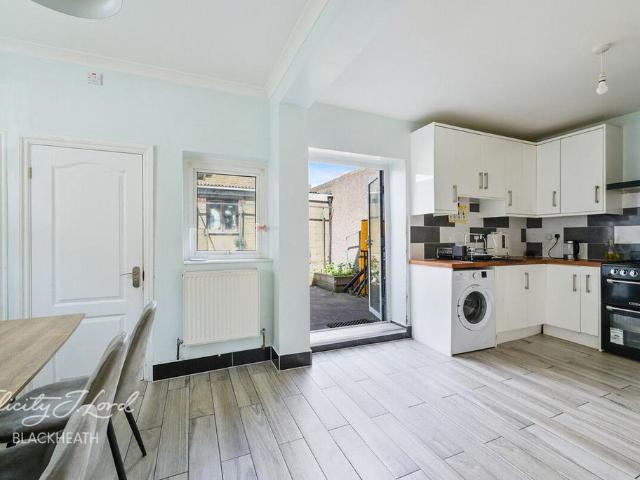 House for sale in Plumstead, Greater London