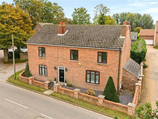 House for sale in West Haddlesey, North Yorkshire