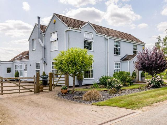 House for sale in Frampton CP, Boston