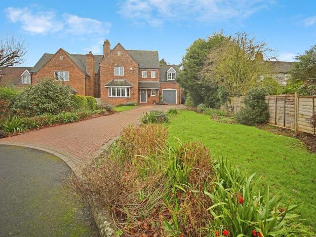 House for sale in Alderminster, Warwickshire
