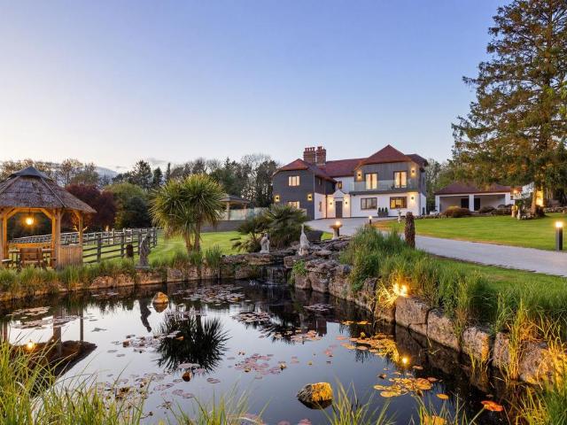 House for sale in Lulsgate Bottom, Backwell