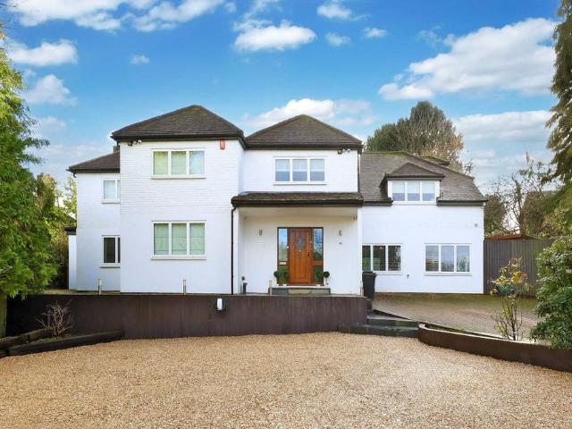 House for sale in Beaconsfield, Forty Green