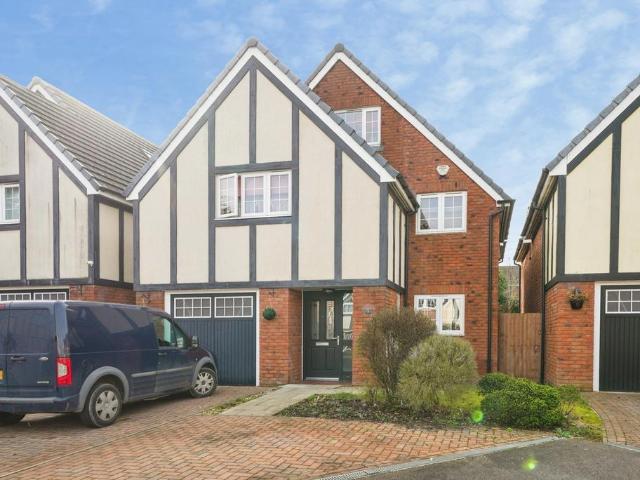 House for sale in Gloucester, Gloucestershire