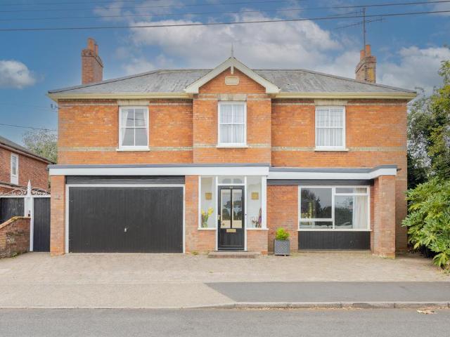 House for sale in Eastbridge, Suffolk