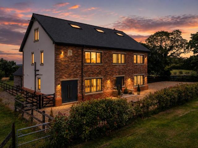 House for sale in Greater Manchester