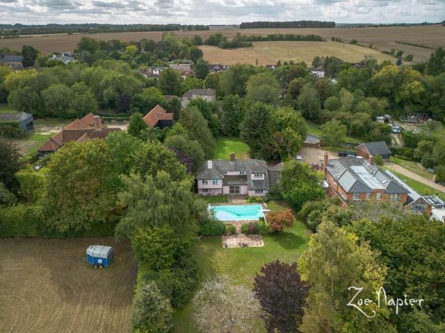 House for sale in Chipping Hill, Essex