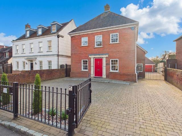 House for sale in Fobbing, Essex