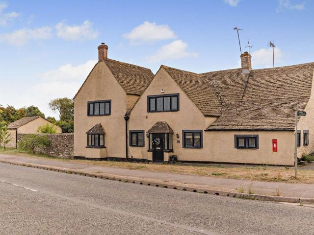 House for sale in Fossebridge, Gloucestershire