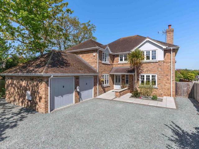 House for sale in North Fambridge, Maldon
