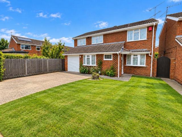 House for sale in Stopsley, Luton