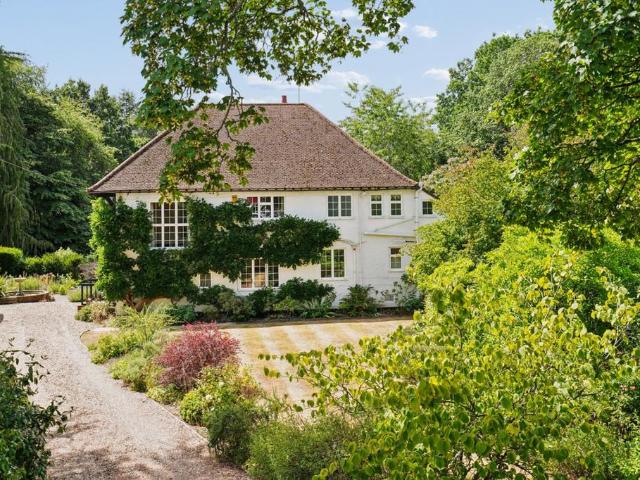 House for sale in Chalfont St. Peter, Denham