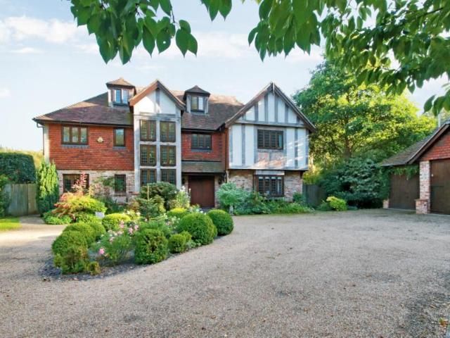 House for sale in Cross in Hand, Cross In Hand