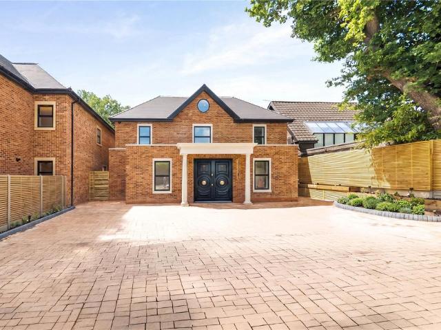 House for sale in Greater London