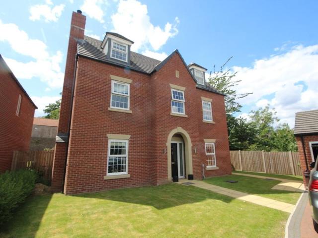 House for sale in Pinders Heath, West Yorkshire
