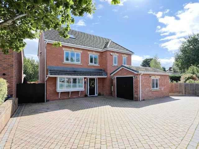House for sale in Thornhill, Wigan