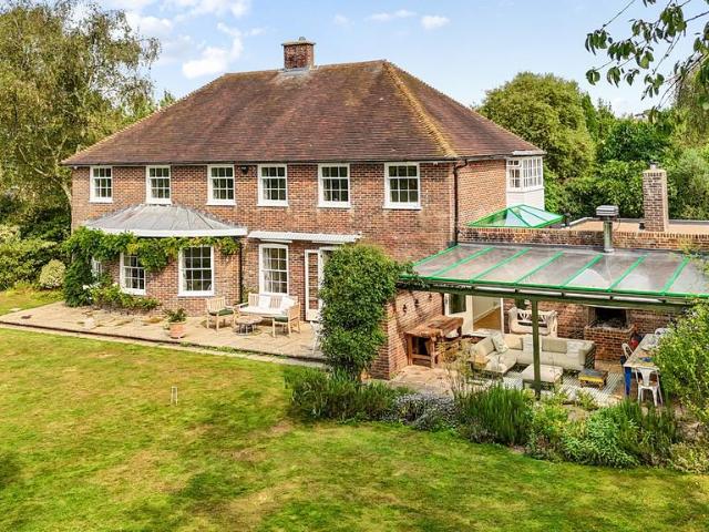 House for sale in Heathlands, East Sussex