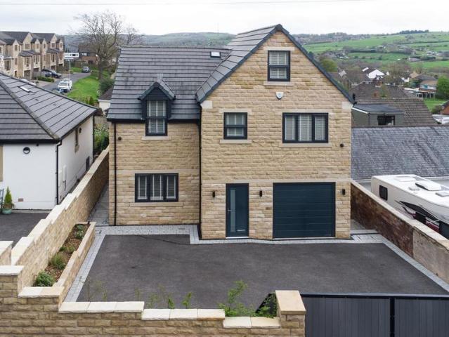 House for sale in Mirfield, West Yorkshire