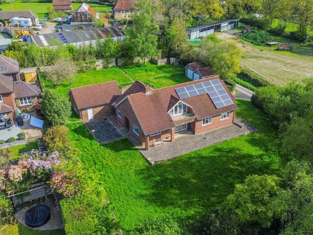 House for sale in Wivelsfield Green, Iford