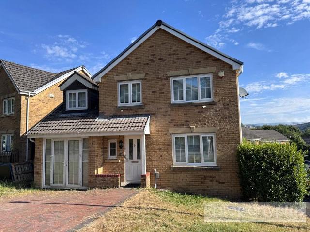 House for sale in Tonypandy, Penygraig