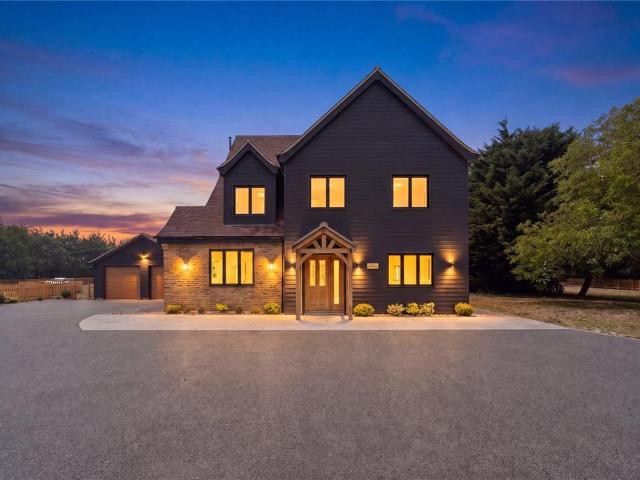 House for sale in Greater London