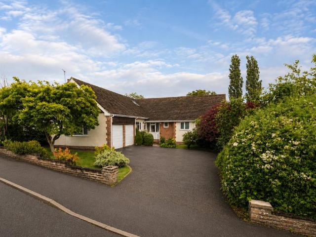House for sale in Ludworth Houses, Marple Bridge