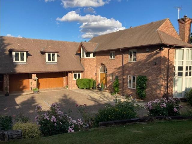 House for sale in Bardsey cum Rigton, Bardsey