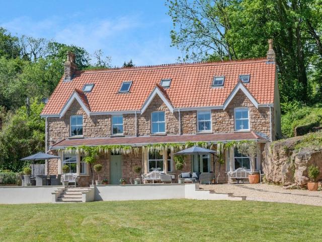 House for sale in Walton-in-gordano, North Somerset