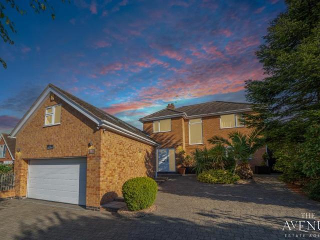 House for sale in Barton In Fabis, East Midlands