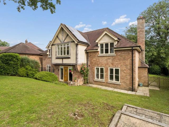 House for sale in Pouchen End, Hertfordshire