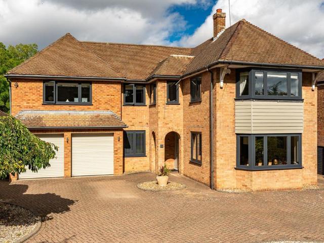 House for sale in Great Amwell, East Hertfordshire