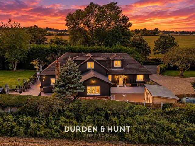 House for sale in Beauchamp Roding, Epping Forest